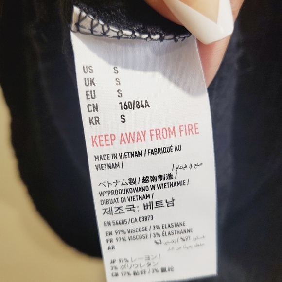 Soft and Sexy by American Eagle Outfitter turtleneck black long sleeve Dr… - Picture 9 of 10